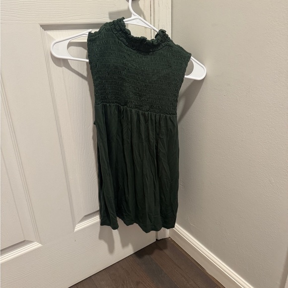 Dark Green Sleeveless tank from Banana Republic S - Picture 3 of 3